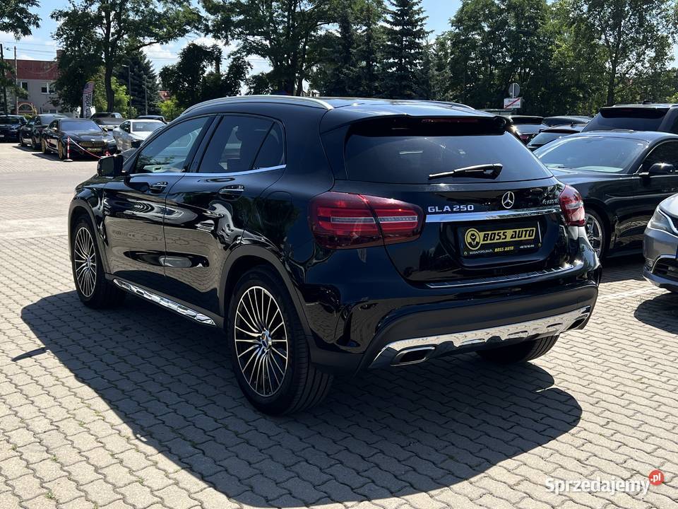 MercedesBenz GLA 250 2018 automatyczna Warszawa