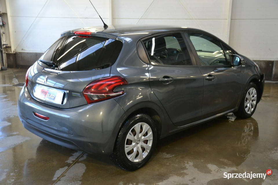 Peugeot 208 lifcie 12 benzyna 82 tablet 4/5 Kęty