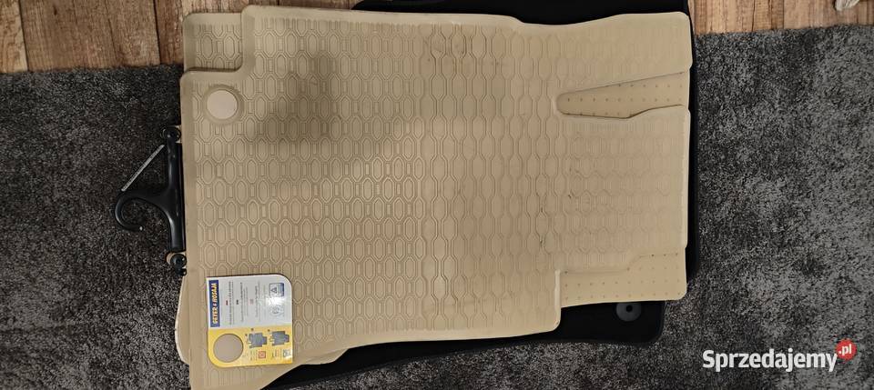 Dywaniki gumowe MercedesBenz klasa C W205 Dywaniki dolnośląskie Wałbrzych