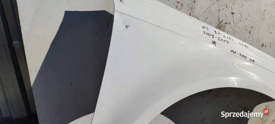 BŁOTNIK PRAWY PRZÓD AUDI A3 8P LIFT LY9C 0812 Przystajń