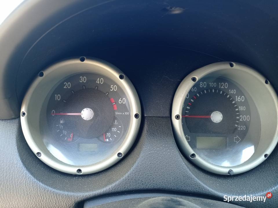 Volkswagen Polo 14 6N2 2000 r dawca części Samochody na części