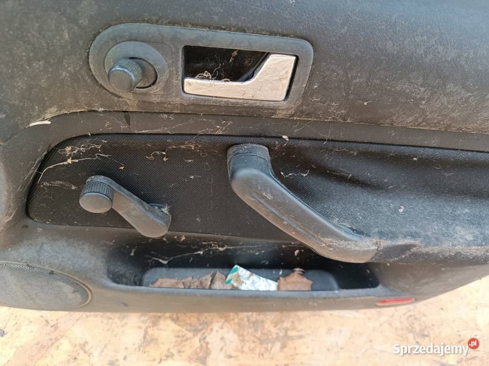 VW GOLF IV 4 DRZWI PRZÓD PRAWY PRAWA KOD LAK Drzwi