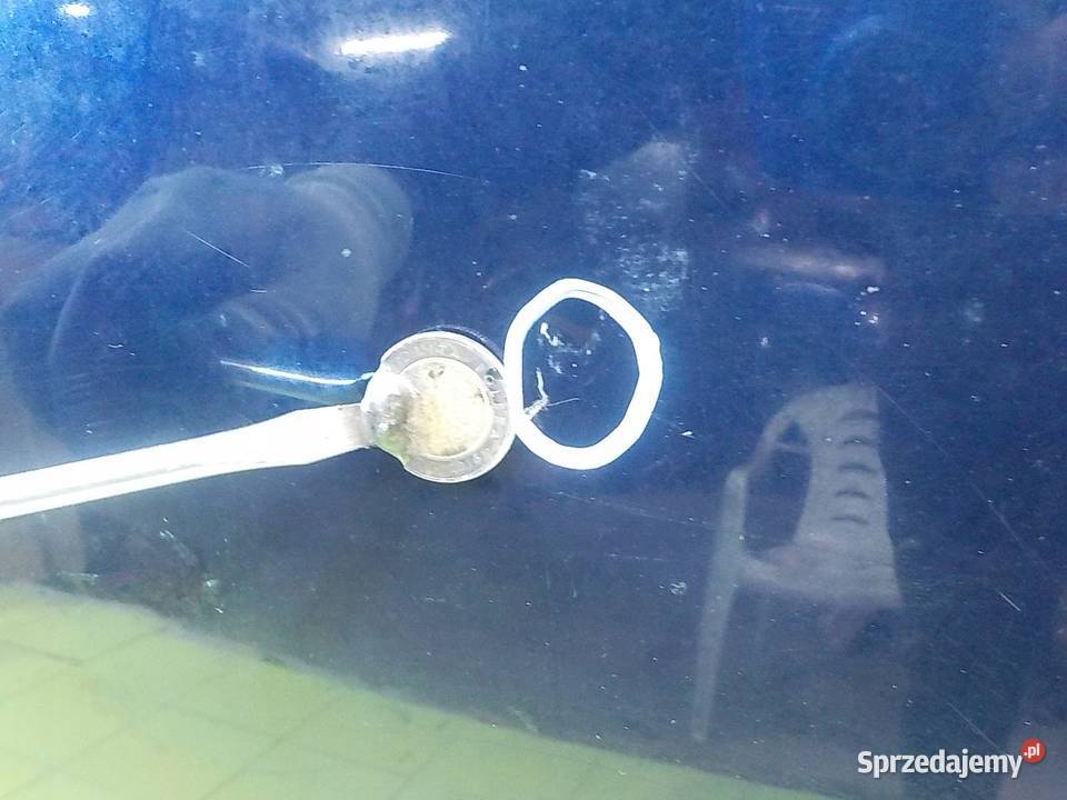 TOYOTA AURIS I LIFT 18 VVTI 11r HB 5D maska Maski mazowieckie Suków