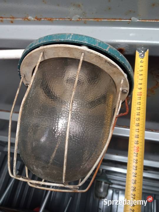 Stara zabytkowa lampa garażowa przemysłowa PRL Szczecin