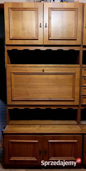 Meblościanka drewniana 4 piony razem 35m