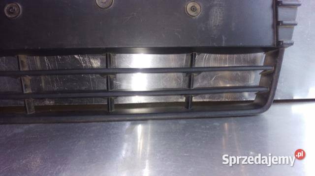 KRATKA ZDERZAKA PRZÓD FORD FOCUS MK3 osobowe sprzedam