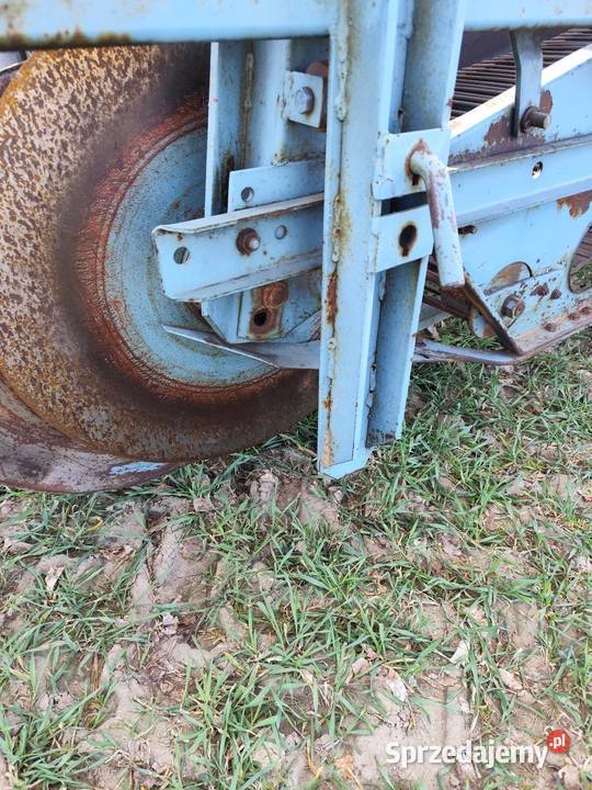 Kombajn ziemniaczany Karlik Z642 Głowno