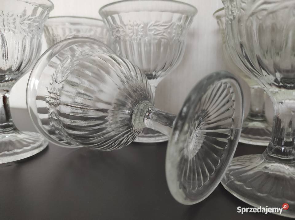 Kielichy puchary stare szkło Ząbkowice PRL Nowe Porcelana i szkło sprzedam
