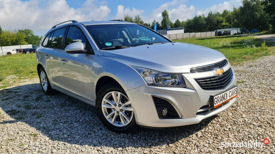 Chevrolet Cruze LT 14T 140 Full Niski Przebieg srebrny świętokrzyskie sprzedam