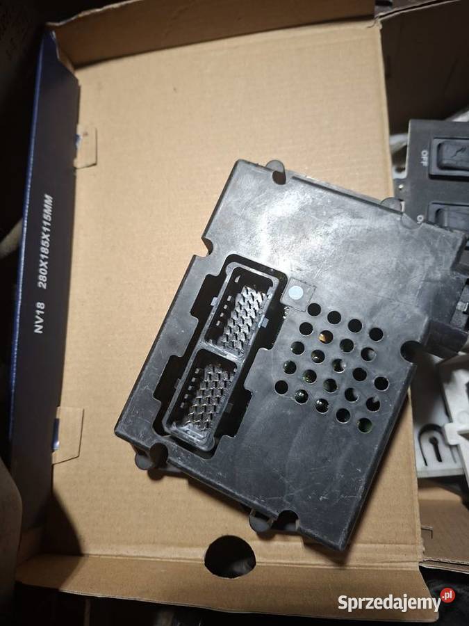 Jeep ZJ lift 1998 BCM moduł P56042409AE Łódź