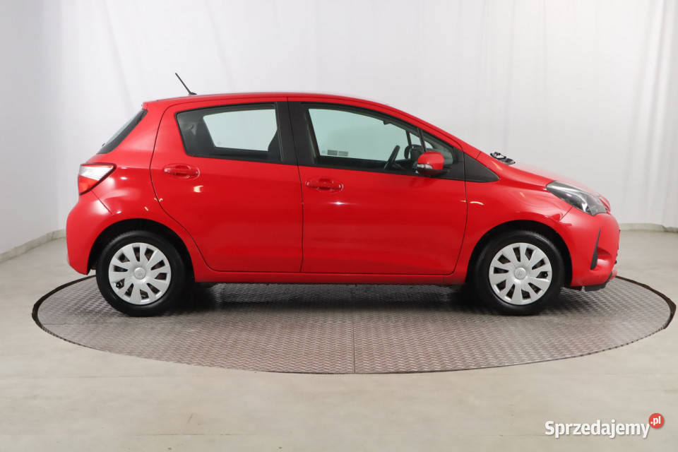 Toyota Yaris 10 VVTi wielofunkcyjna kierownica Zabrze