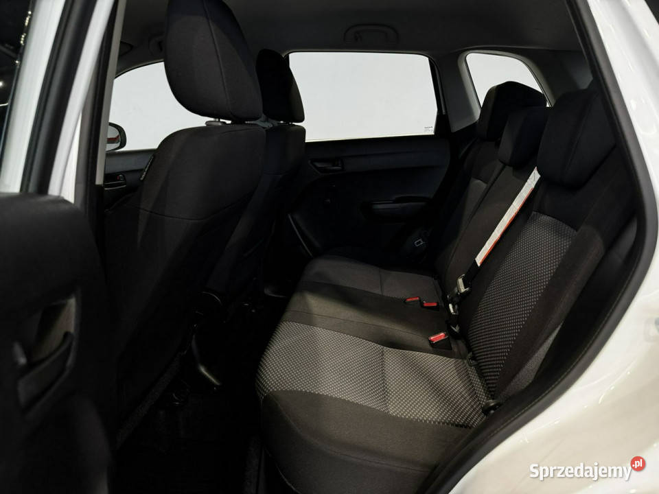 Suzuki Vitara Comfort 14 hybrid 129 2024 r salon