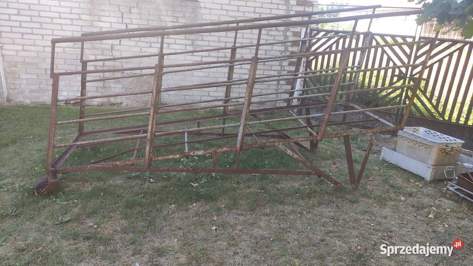 Rampa pochylnia najazd zwierząt hodowlanych koni Mełgiew