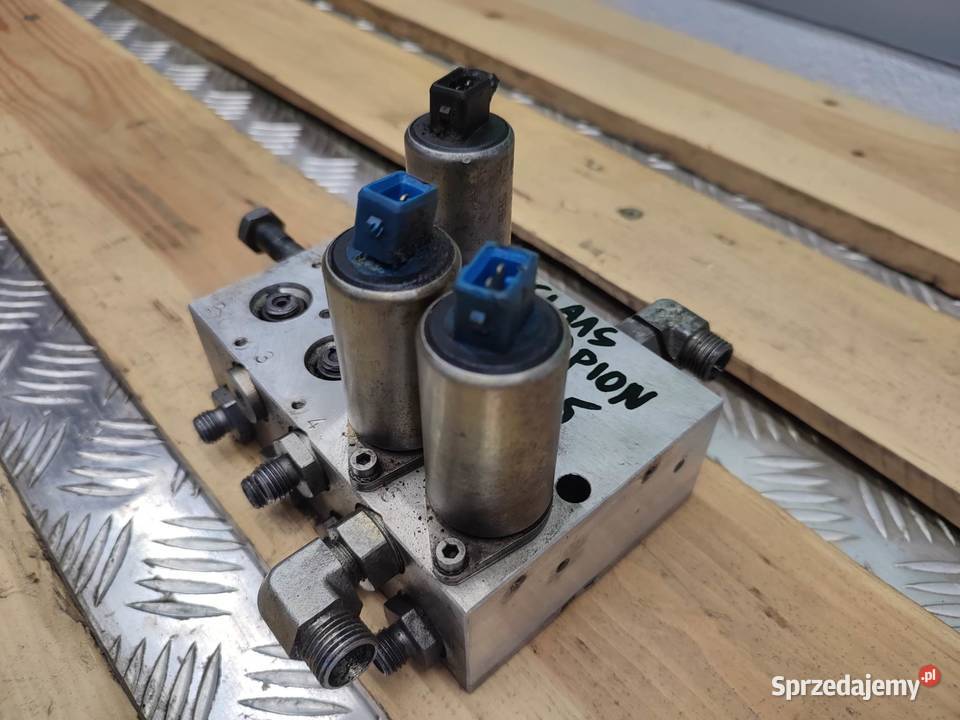 Rozdzielacz hydrauliczny CLAAS Scorpion 7045 wielkopolskie Wilkowo