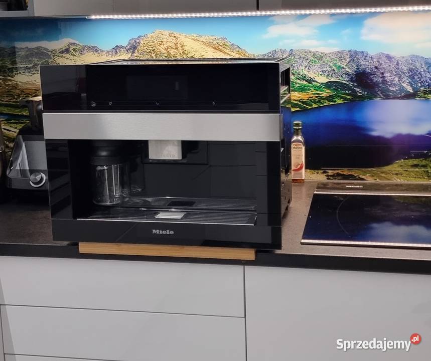 Kawiarka ekspres do kawy Miele CVA 7845 czarny sprzedam