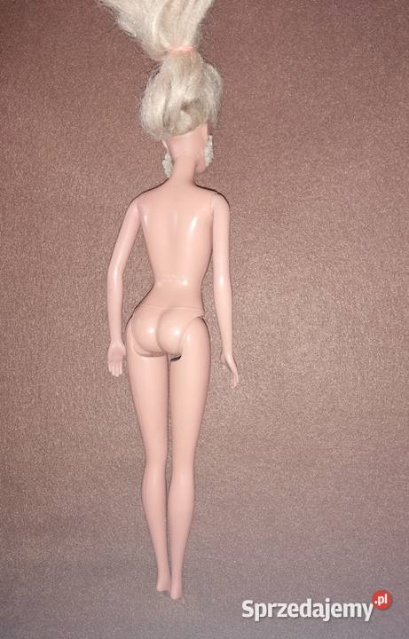 Lalka Barbie w wizytowej długiej kreacjiMattel