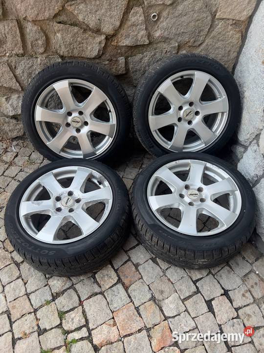 Komplet Pirelli Sottozero 22550 R17 felgi dolnośląskie Szklarska Poręba