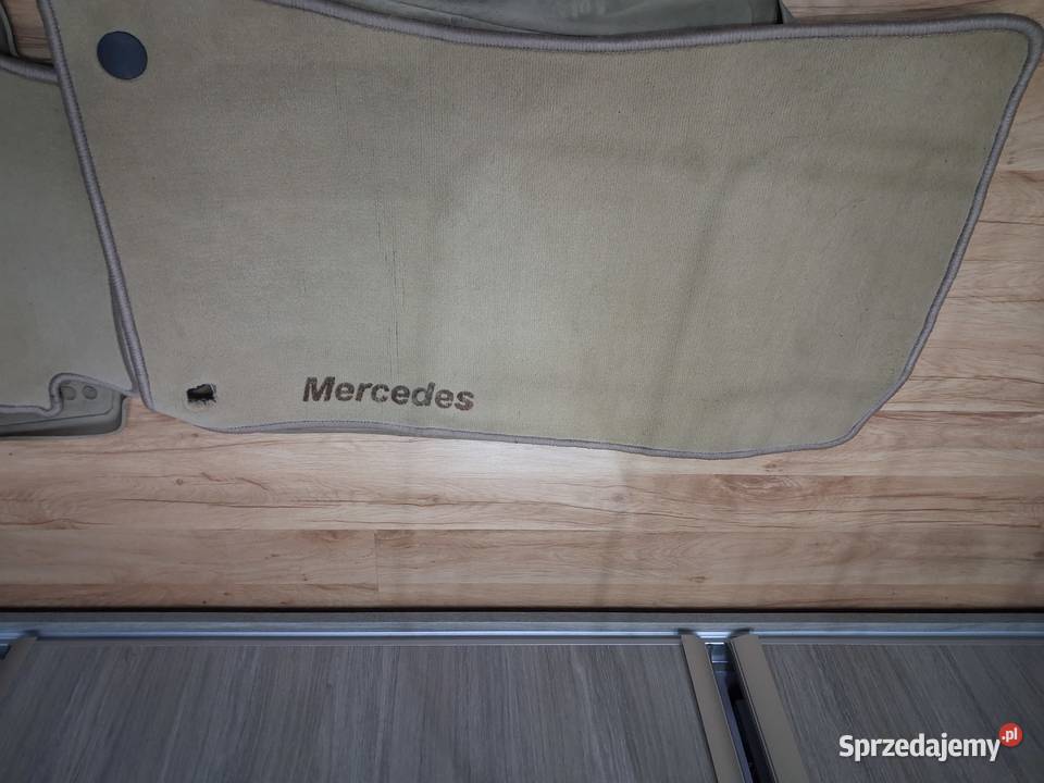 Sprzedam dywaniki do Mercedesa CLS w219 Grudziądz