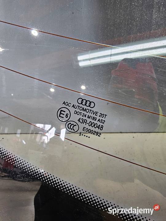 SZYBA TYLNA TYŁ AUDI A3 8V SEDAN 8V5845501E Karoseryjne Części samochodowe