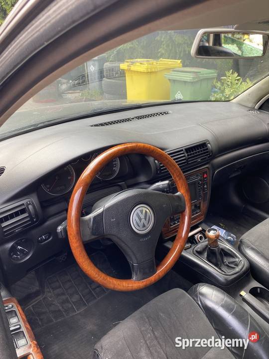 Passat b5 fl lift na części 19 130 AWX osobowe lubelskie Parczew