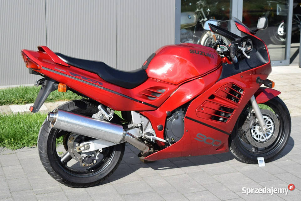 Suzuki RF ładny stan dok na książka z DE Śrem