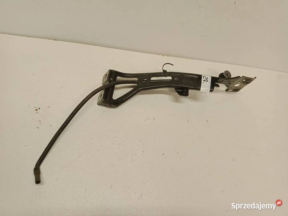 MOCOWANIE BŁOTNIKA WSPORNIK AUDI A5 8W6 PRAWY Motoryzacja