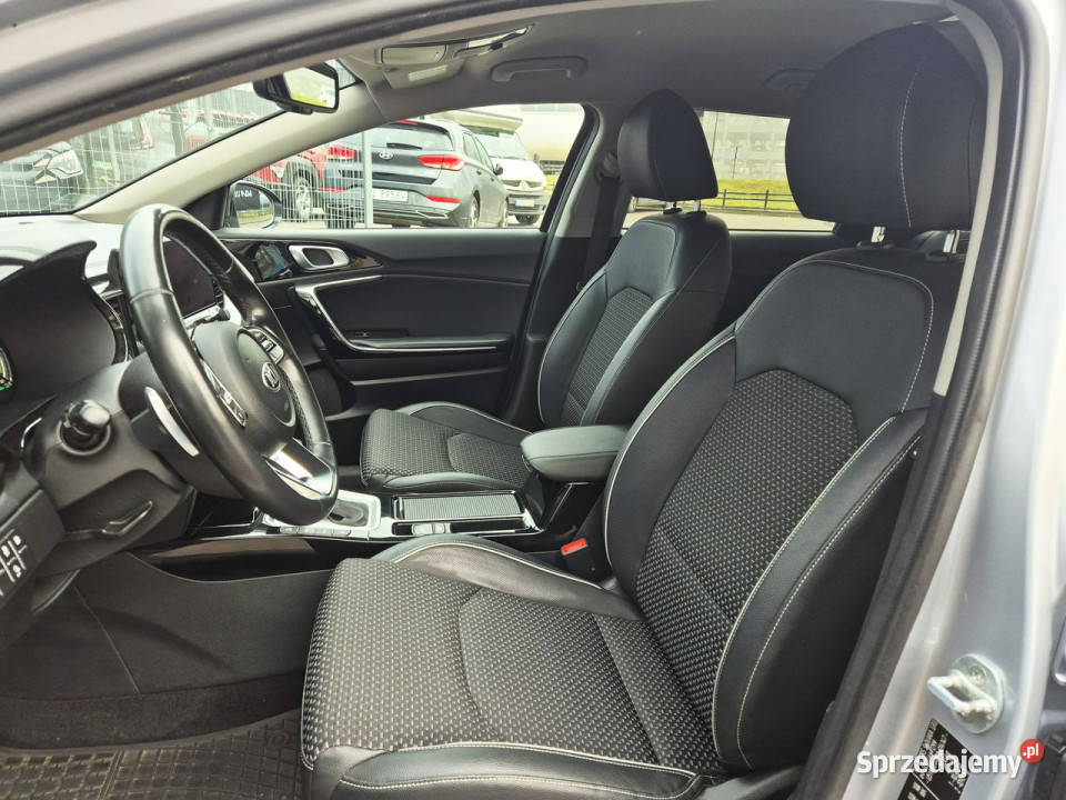 Kia Nowy Ceed PHEV 16 GDI 141 6DCT Wersja lakier metallic Łódź