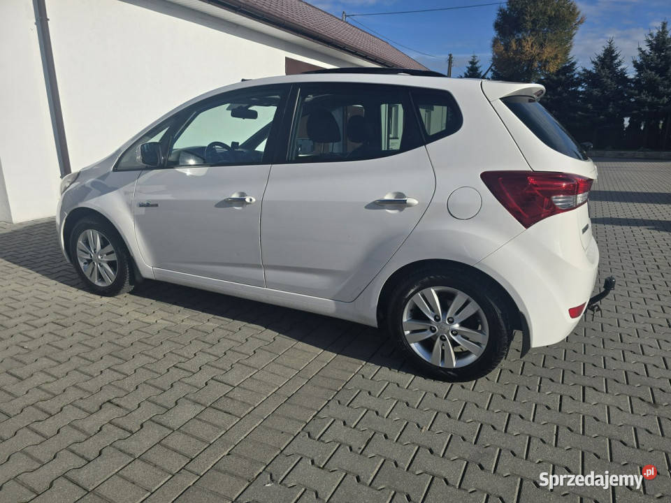 Hyundai ix20 16 BENZ Panorama Rok produkcji 2012 Kutno