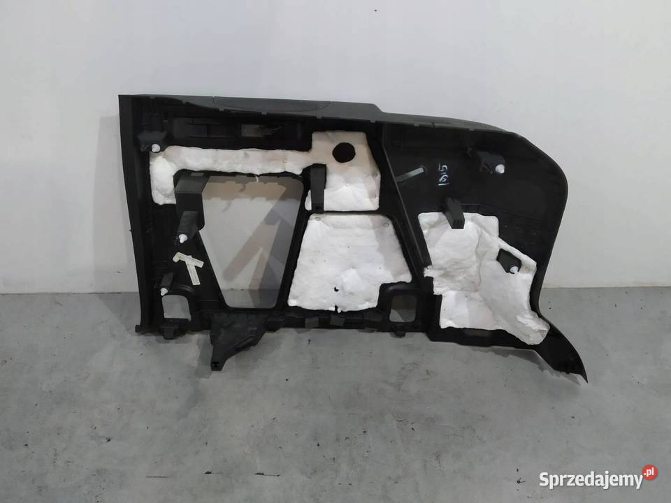 TAPICERKA BOCZEK PRAWY TYŁ BAGAŻNIKA Ford świętokrzyskie