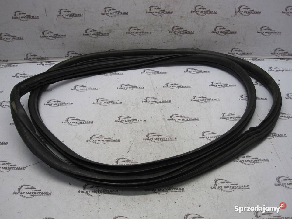 PEUGEOT 3008 I LIFT 16r uszczelka prawa tył