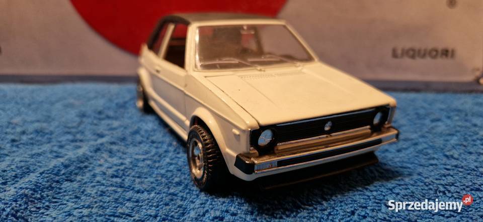 volkswagen golf mk1 cabrio hot wheels 125 Modelarstwo