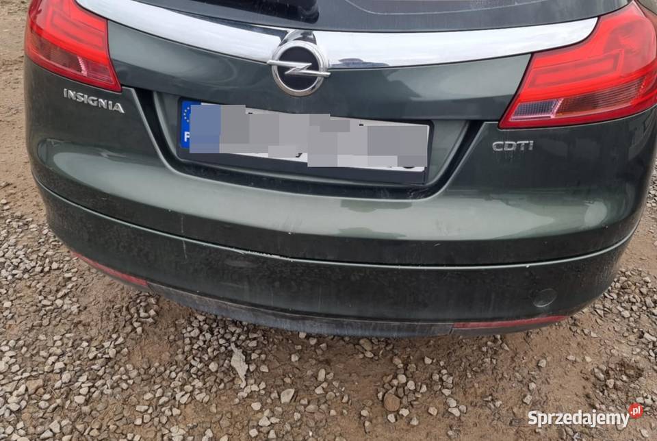 zderzak tył tylny kombi Opel Insignia z30k