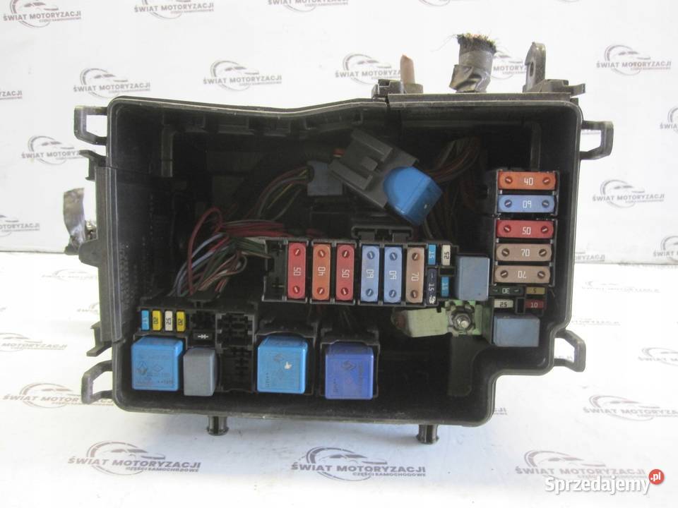 OPEL VIVARO B 16r skrzynka bezpieczników osobowe świętokrzyskie sprzedam