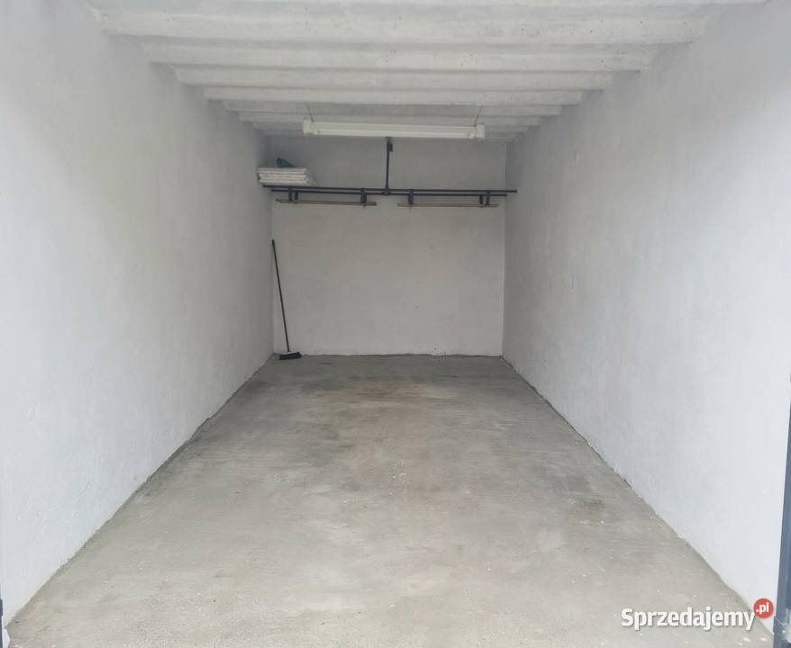 Garaż Legionowo Czarnieckiego prąd mazowieckie