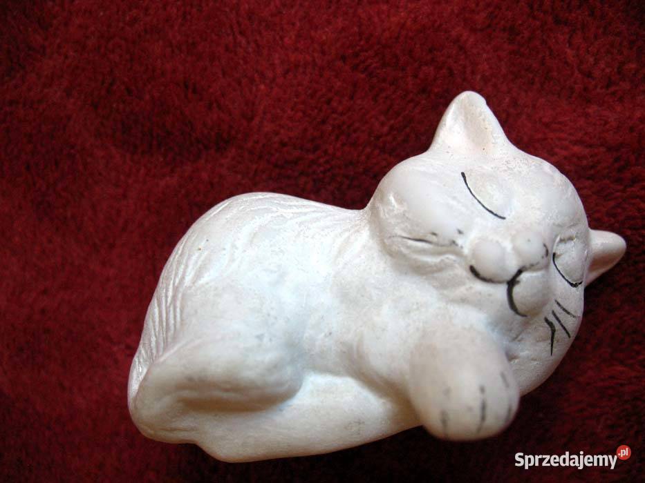 Kot mały śpiący kotek figurka z ceramiki 35 x 7 Figurki i rzeźby Siedlce