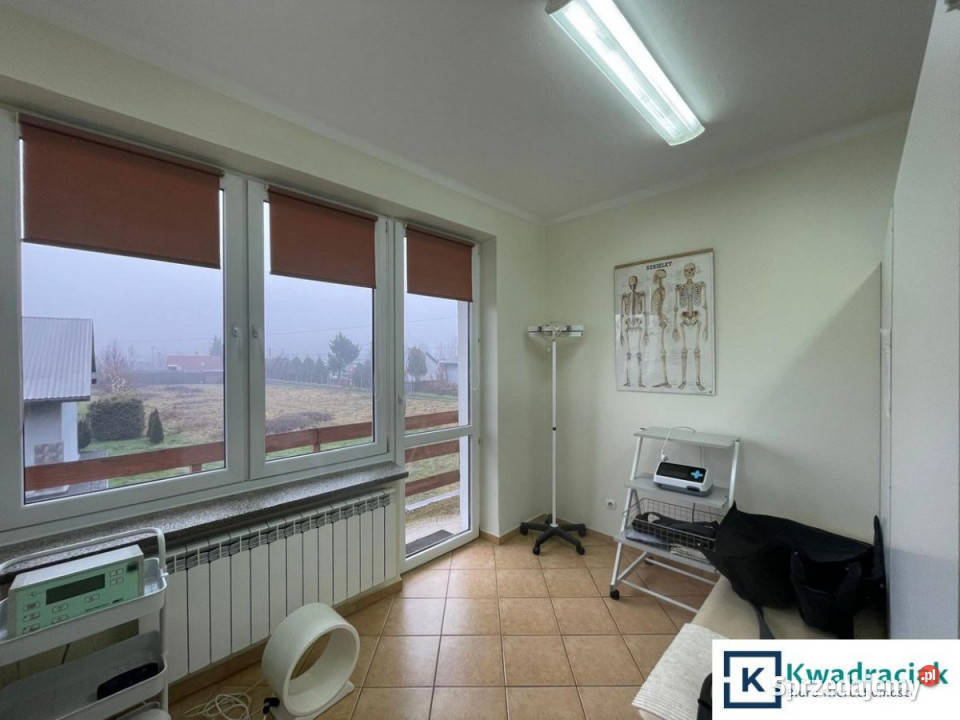 sprzedaży lokalu 450m2 Wiśniowa sprzedam