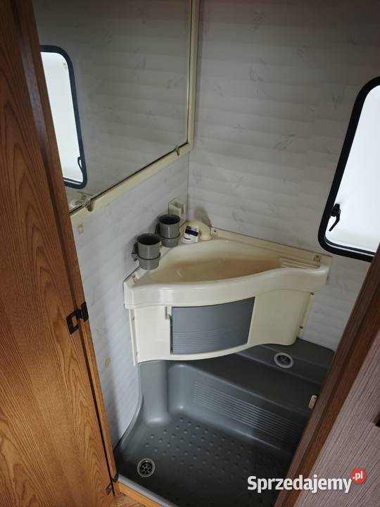 Przyczepa kempingowa BURSTNER 4607 760 masa Kempingowe Konieczkowa
