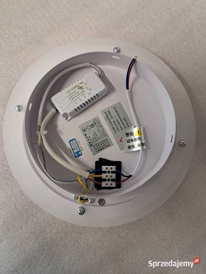 nowy plafon LED z dodatkowym podświetleniem świętokrzyskie
