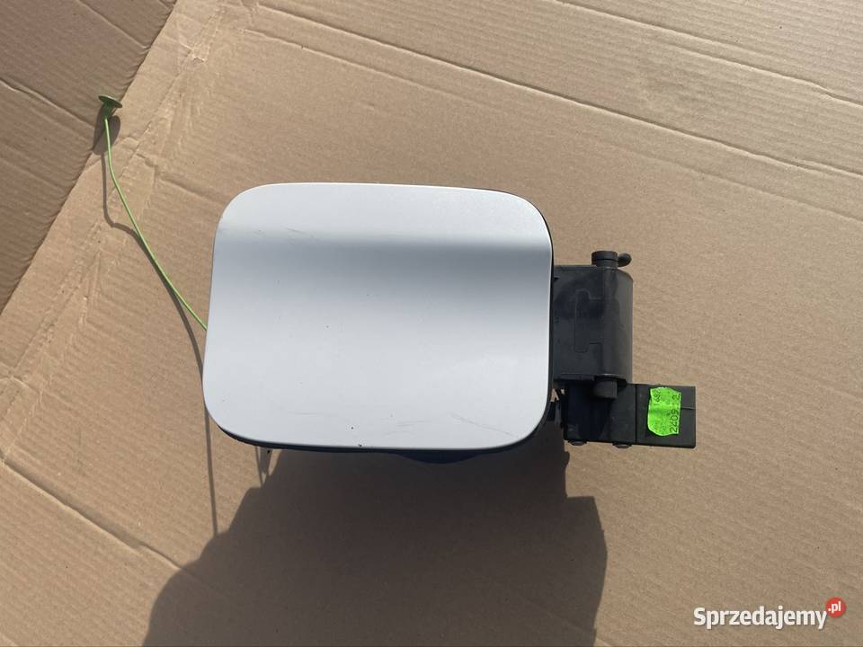 Klapka wlewu paliwa bmw x1 e84 lift Rok produkcji 2012 zachodniopomorskie Szczecin