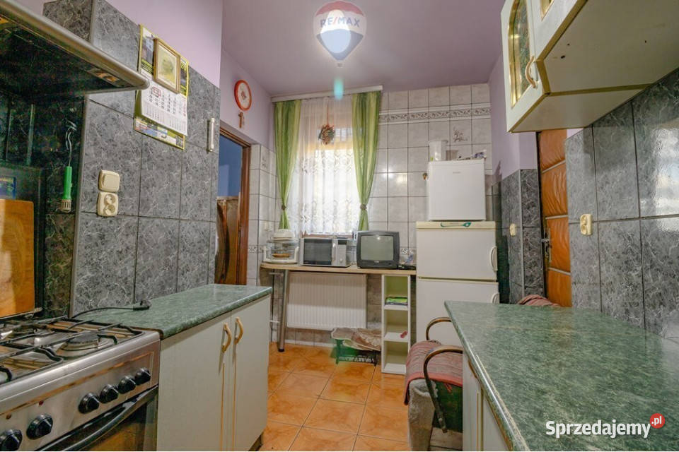 Na sprzedaż połowa domu 1 piętro asfalt sprzedam