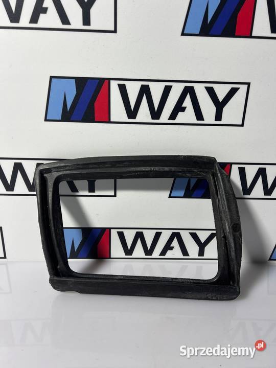 BMW F30 M3 F80 USZCZELKA RAMKA HEAD UP HUD osobowe