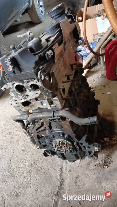 Silnik 20 TDI 140 CBD VW uszkodzony w całości na