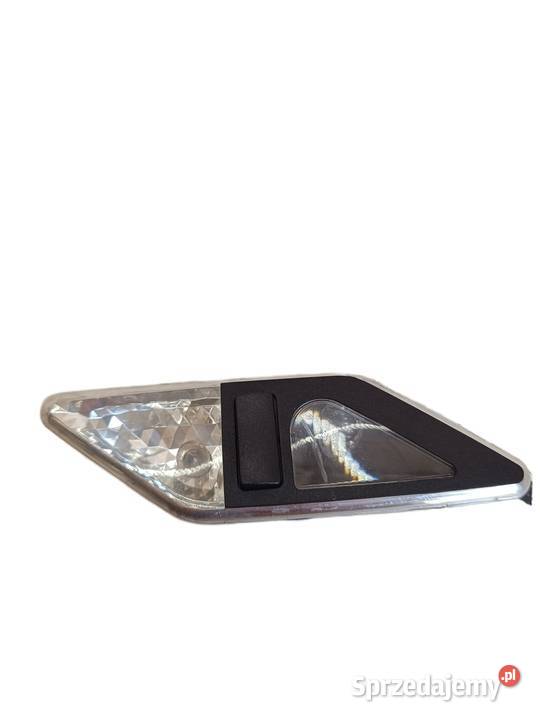 Lampa oświetlenia wnętrza 8375585 lampka Części samochodowe