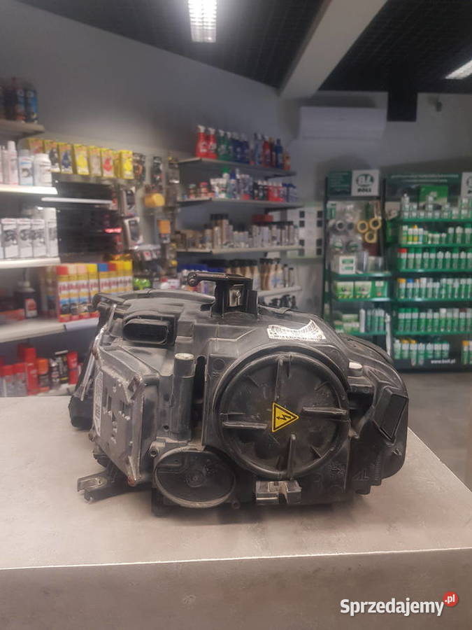 Lampa prawa do Audi a4 b8 używana