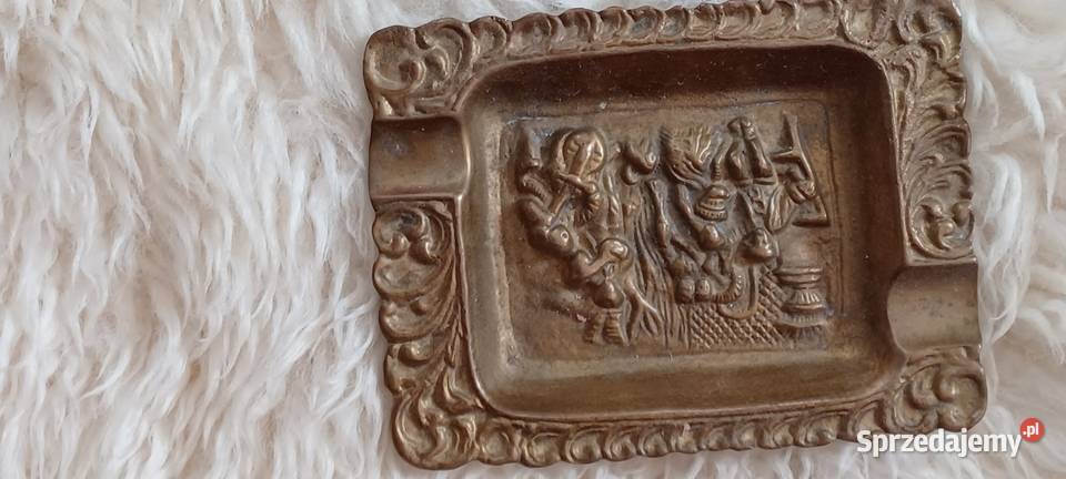 MOSIĘZNA PROSTOKATNA POPIELNICZKA Swarzędz