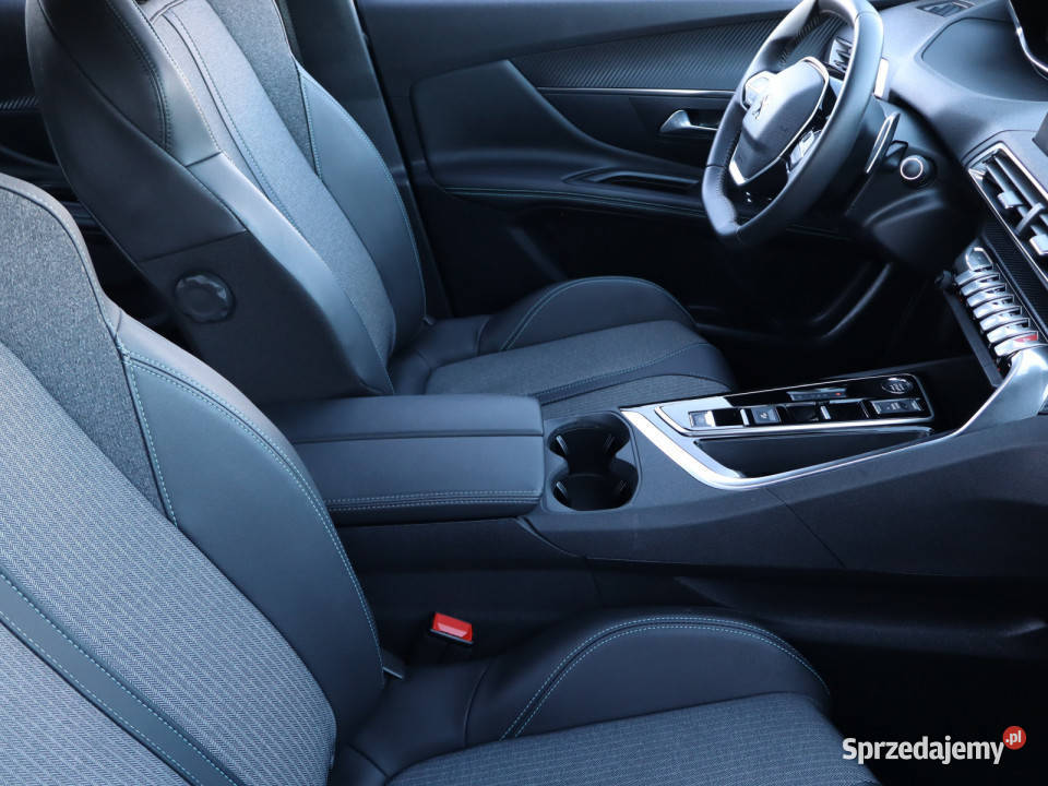 Peugeot 3008 12 PureTech tempomat