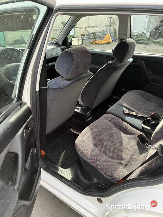 Volkswagen Golf III 14 3 HATCHBACK BENZYNA Starowa Góra