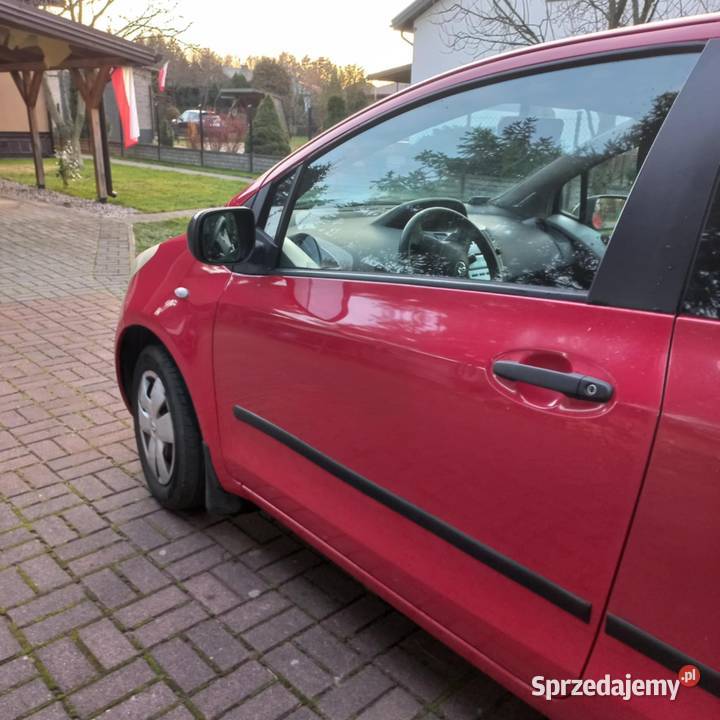 Toyota Yaris 10 benzyna mazowieckie Celestynów