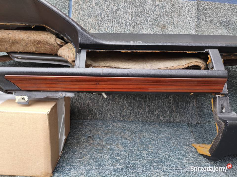 Mercedes W124 deska rozdzielcza czarna drewno osobowe świętokrzyskie Skarżysko-Kamienna