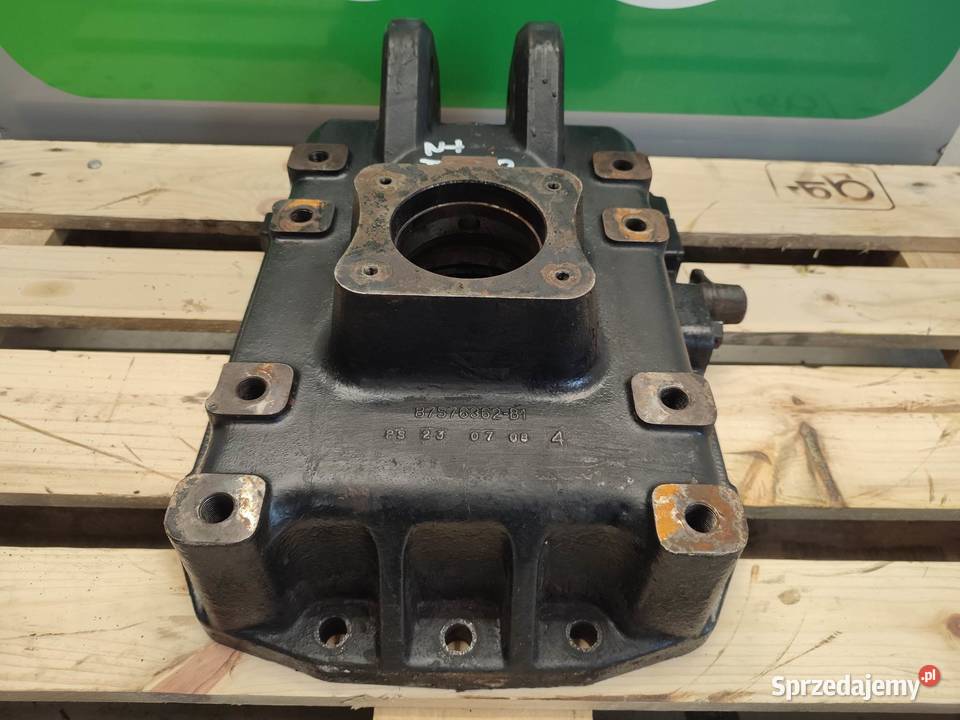 Obudowa WOM Holland T7050 Wilkowo sprzedam
